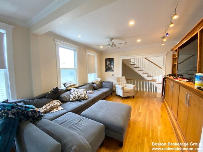 Foto del edificio - 29 Spring Garden St