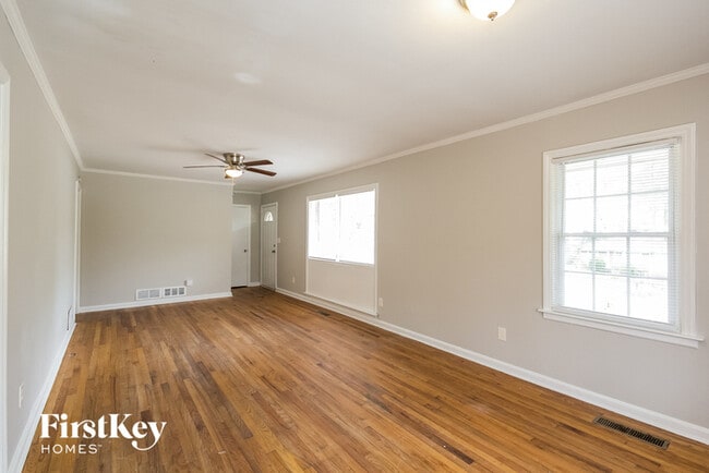 Building Photo - 1900 Calloway Dr NW