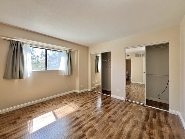 Building Photo - 10655 Lemon Ave