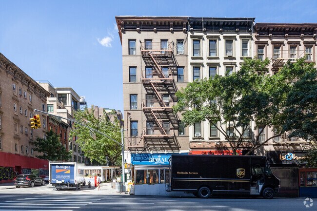 Foto del edificio - 189 E 93rd St