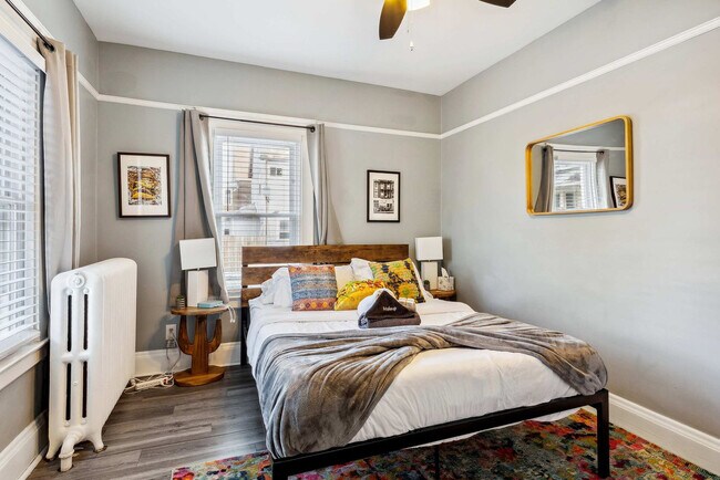 Foto del edificio - 1626 Ridgewood Ave