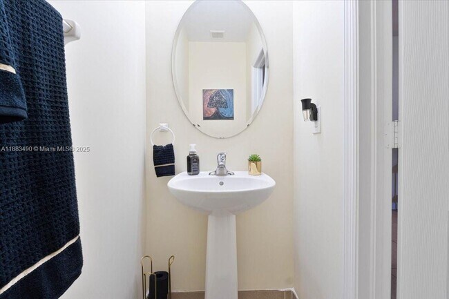Foto del edificio - 12442 Emerald Creek Ct