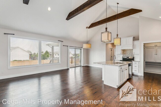 Building Photo - 5 br, 3 bath House - 2503 N Flutter Circle