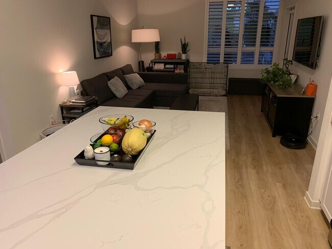 Foto del edificio - 12655 Bluff Creek Dr