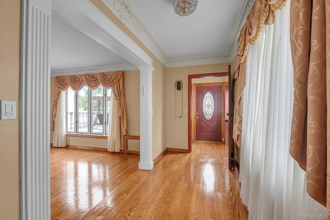 Building Photo - 85-66 188th St