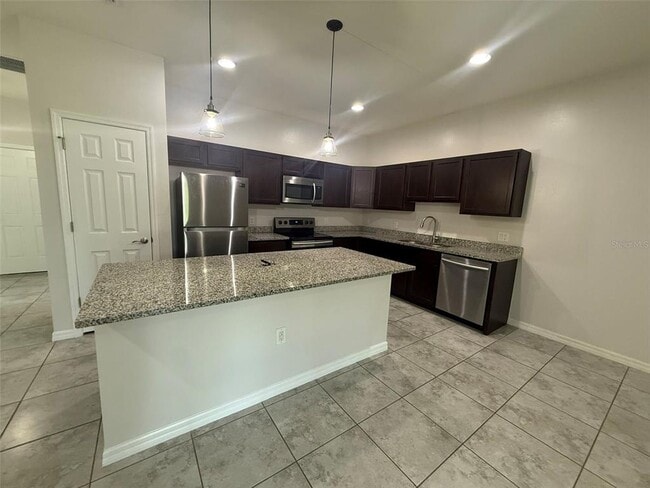 Building Photo - 24484 Zephyr Ct