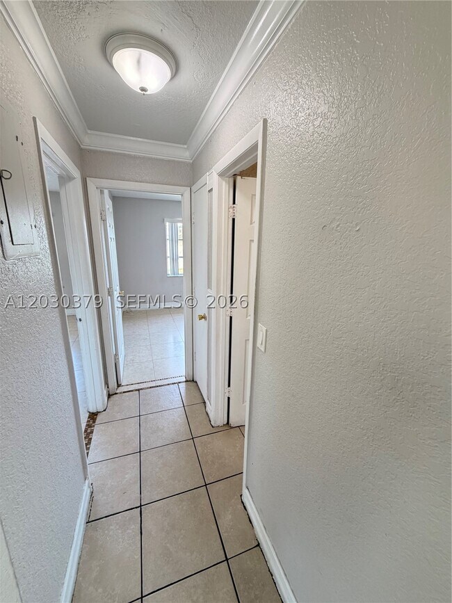 Foto del edificio - 412 Lakeside Dr