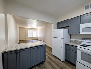141 E. Davis Blvd #105 - Davis Islands Apartments