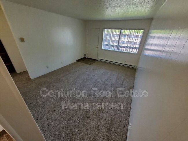 Building Photo - 550 SW Levens St