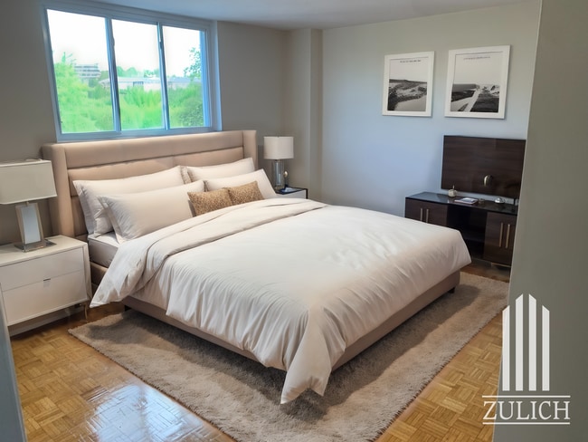 Building Photo - The Summit Apartments