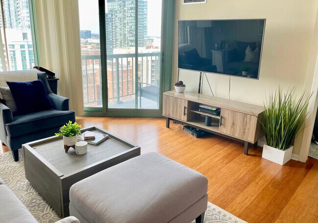 Foto del edificio - 111 W Maple St