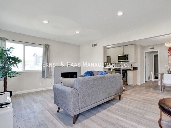 Foto del edificio - 17071 Oak Ln