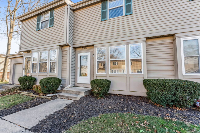 Foto del edificio - 7886 Barkwood Dr