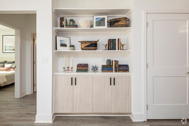 1 BR 1 BA, 819 SF - The Watts