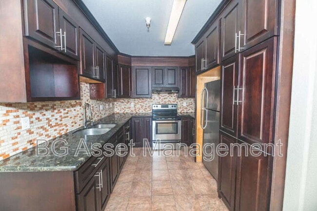 Photo - 1459 MacArthur Blvd Apartment