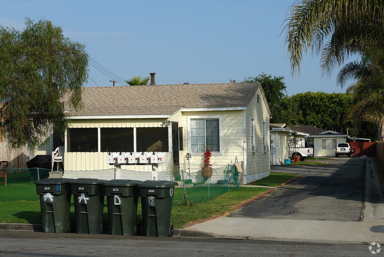 Foto principal - 2661 Orange Ave
