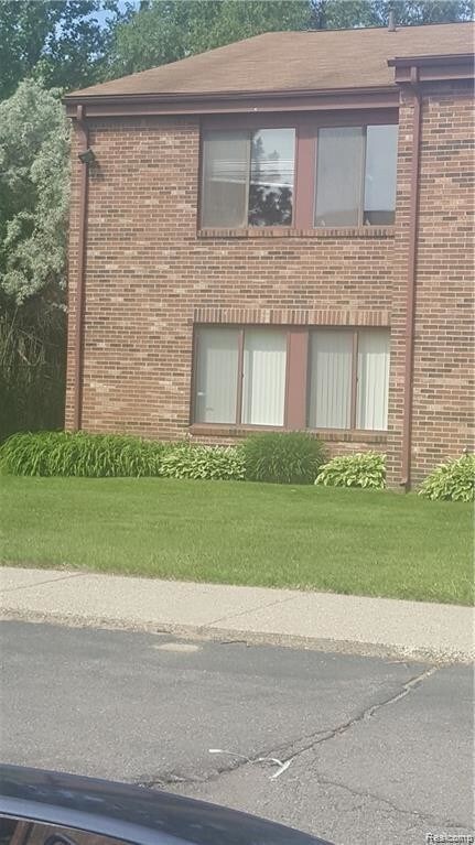 Foto del edificio - 23673 Village-House Dr S