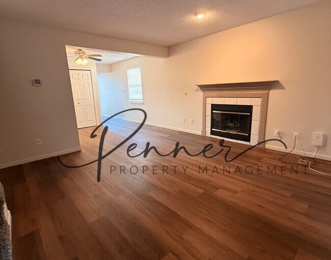 Building Photo - 4616 NE Whispering Winds Dr