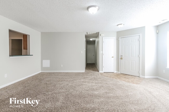 Building Photo - 3912 Roundwood Dr