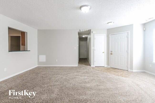 Foto del edificio - 3912 Roundwood Dr