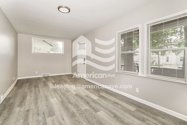 Foto del edificio - 3321 Peachtree Ave