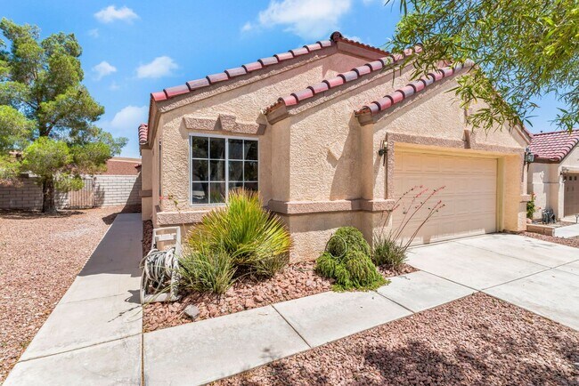 Foto del edificio - Charming Single-Story Living with Spacious Comfort!