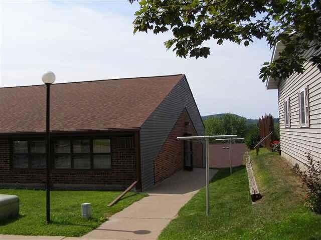 Building Photo - 523 Mullberry St