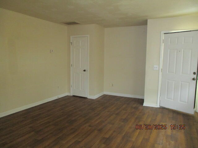 Building Photo - 340 W Hampton Ave