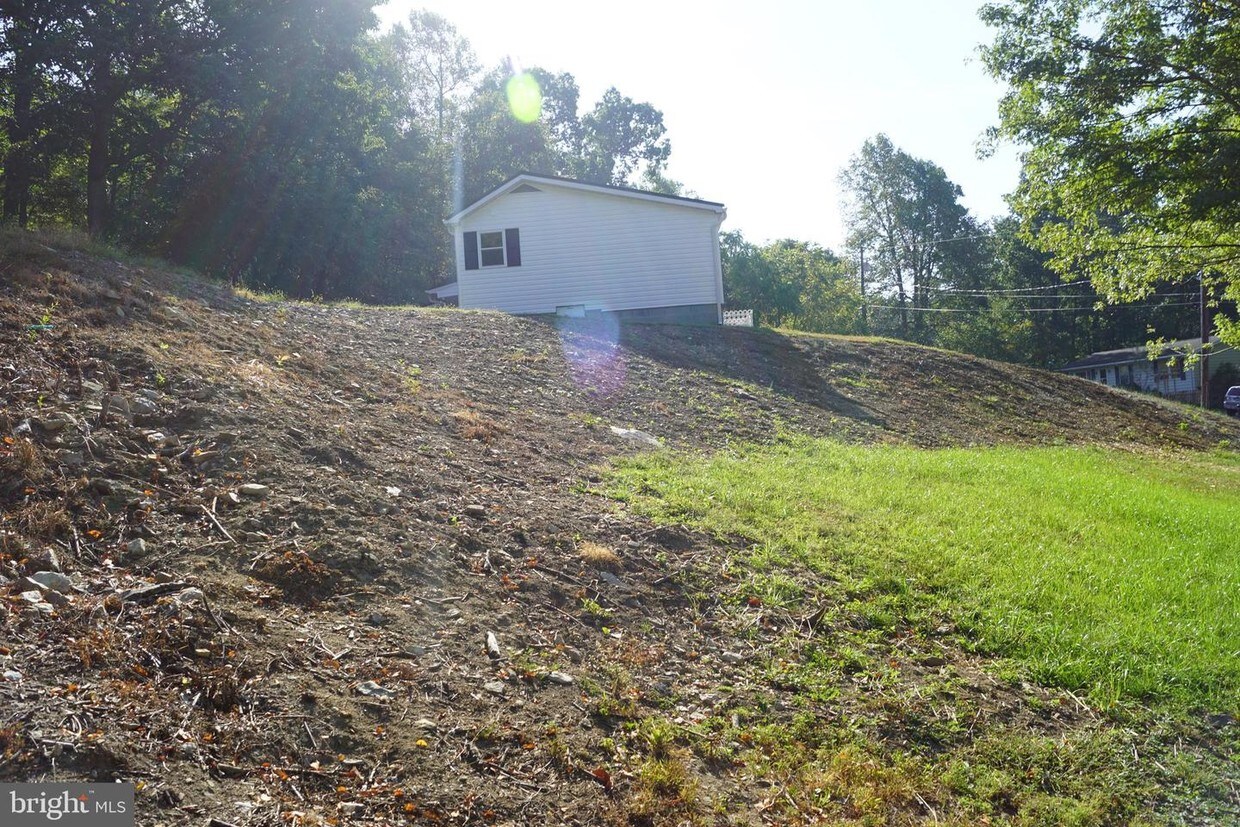 Primary Photo - 12055 Hess Ave