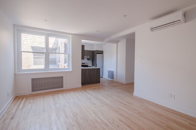 Photo du bâtiment - 2105 Rue Chomedey
