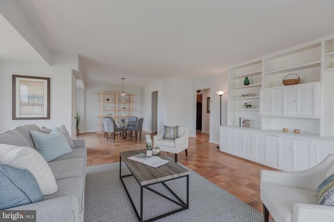 Foto del edificio - 560 N Street SW