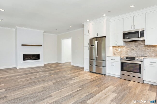 Foto del edificio - 1958 Post Rd