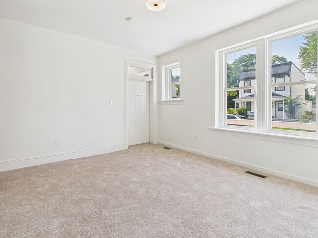 Building Photo - 204 Wellford St