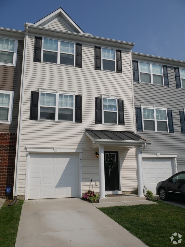 Building Photo - 2517 Drake Ln