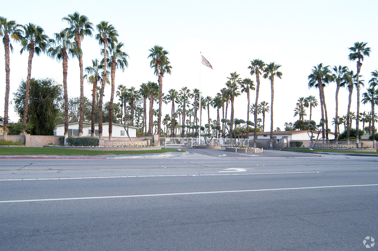 Primary Photo - Desert Sands RV Park