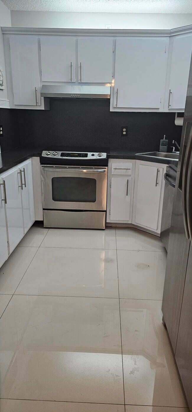 Foto del edificio - 4731 Sable Pine Cir