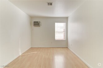 Building Photo - 2616 Island Brook Dr