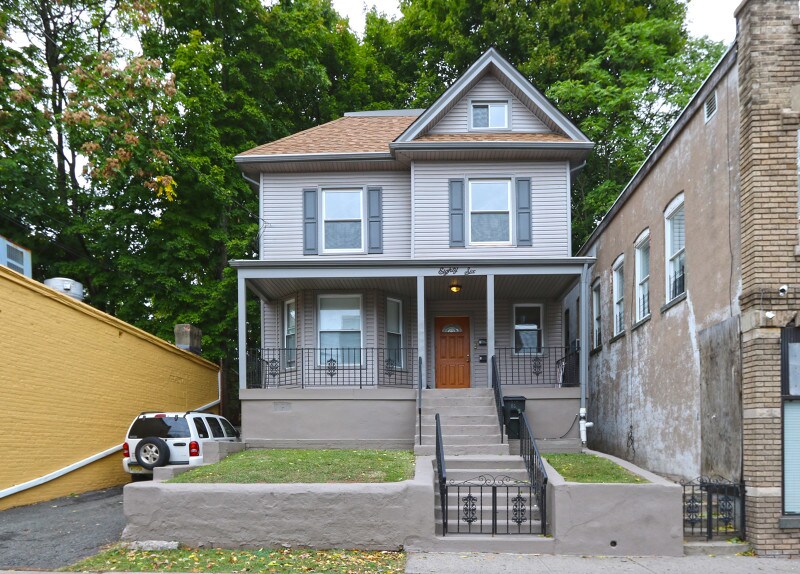 Primary Photo - 86 Maple Ave