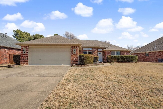Building Photo - "Discover Your Dream Home: Spacious 4-Bedroom Retreat in Rogers, AR!"