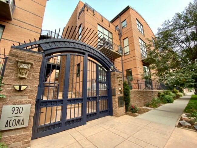 Building Photo - 930 Acoma St