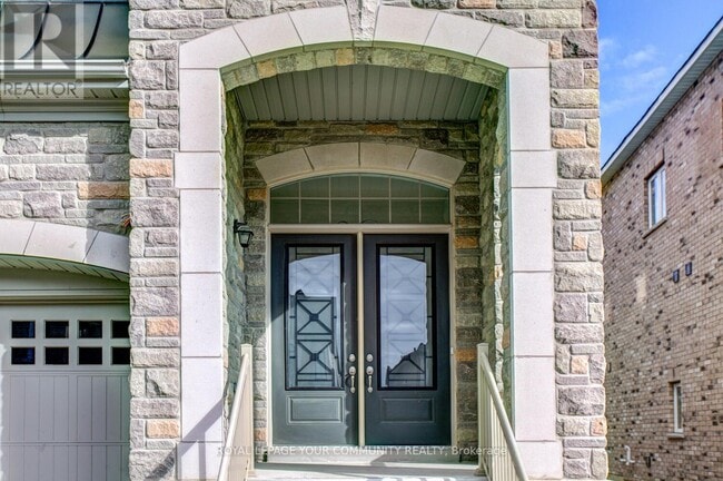 Building Photo - 13 Bannockburn Dr