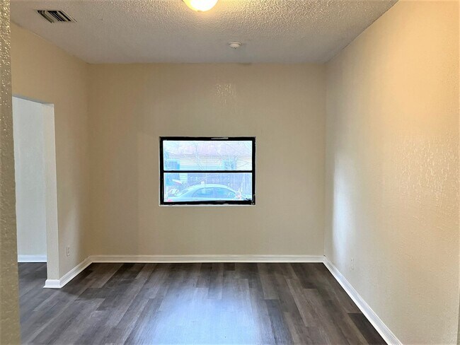 Foto del edificio - HUGE Dade City 3BR/1BA/1 Car Garage Home w...