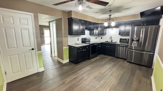 Building Photo - 114 Westchase Dr