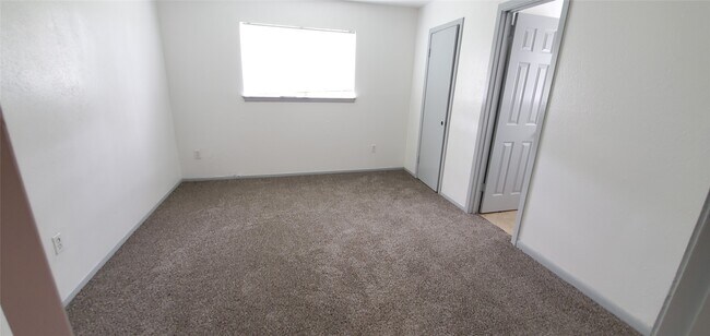 Foto del edificio - 5431 Canterway Dr