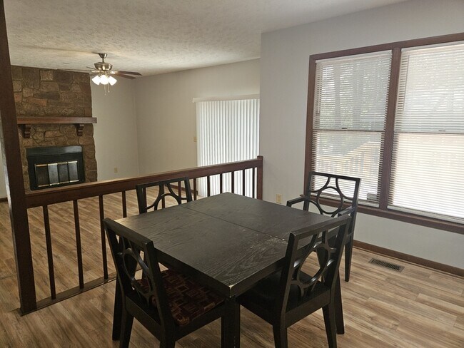 Building Photo - 5590 Bellflower St