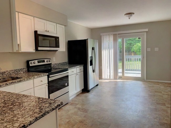 Building Photo - Renovated 3-Bedroom Ranch