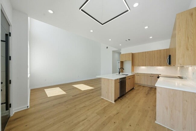 Foto del edificio - 5029 Van Fleet St