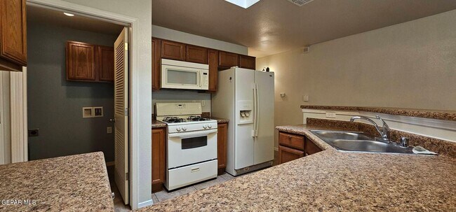 Foto del edificio - 13278 Emerald Creek Dr