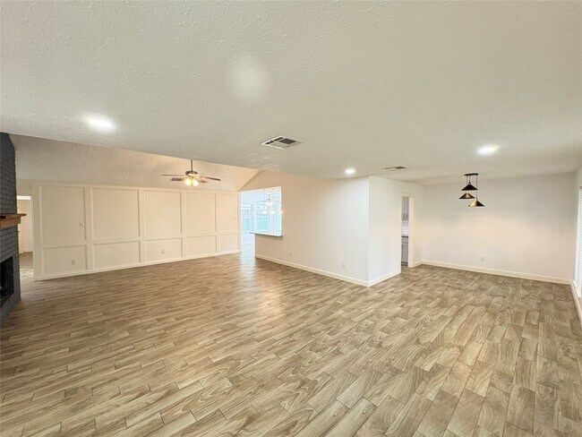 Foto del edificio - 21330 Park Tree Ln