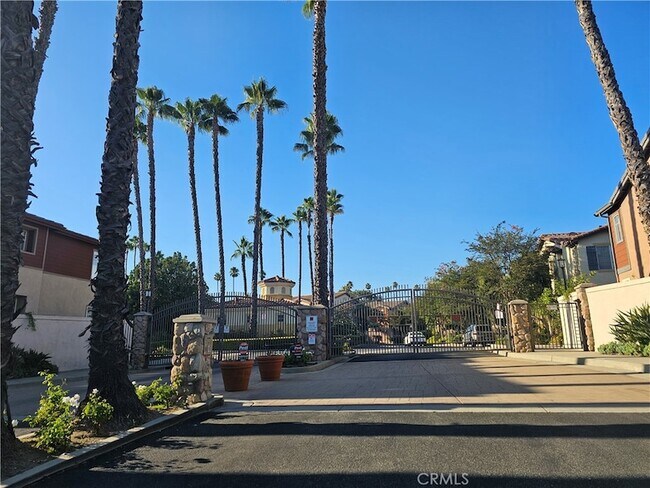 Building Photo - 1126 Rosewalk Way
